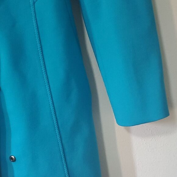 CARLISLE Blue Coat with Tailored Silhouette and Stand-Up Collar - Picture 5 of 7